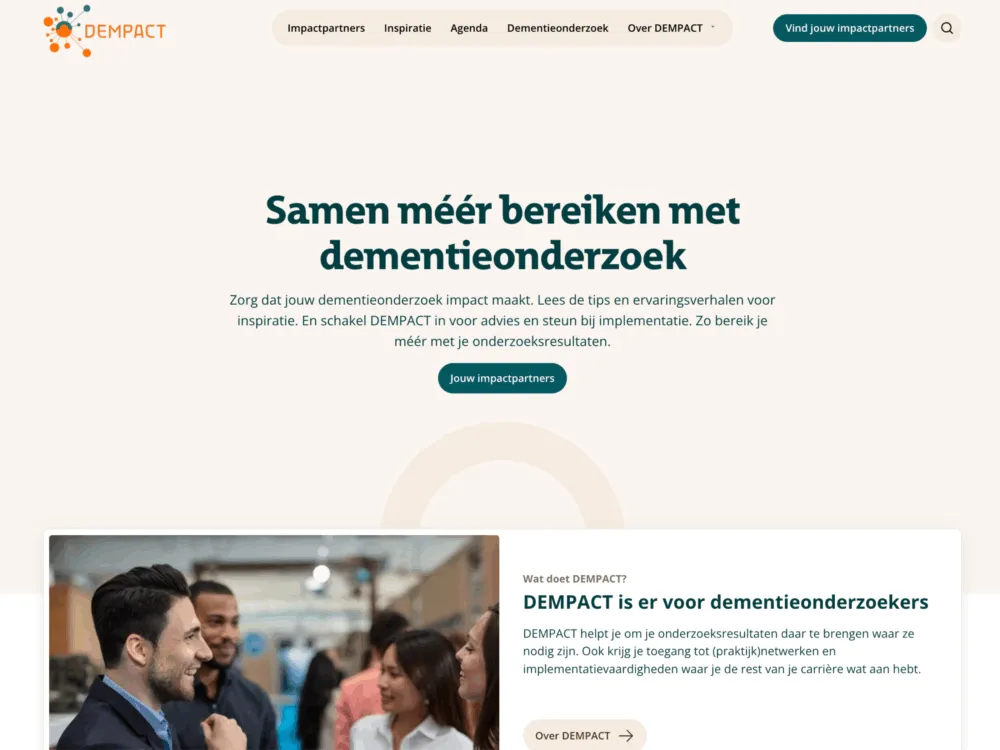 Homepage van DEMPACT met belangrijke informatie over dementieonderzoek en een foto van een groepsbijeenkomst. dempact.